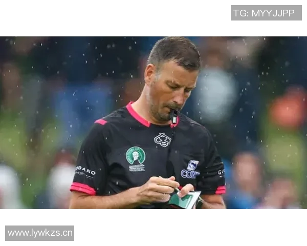 克拉滕伯格：从裁判到足球界传奇人物的辉煌历程与影响